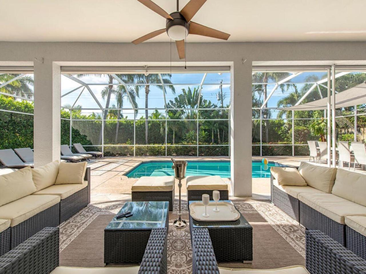 Lux Family 3 Bedroom With Pool Villa Walk To Beach And Mercato North North Naples 외부 사진